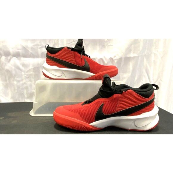 Nike Team Hustle D10 'University Red' Youth Sneakers Size 6.5 Cw6735-600 - Picture 1 of 6